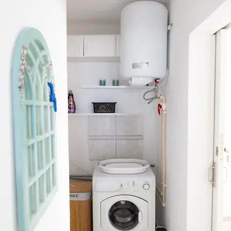 Seaview Apartament *